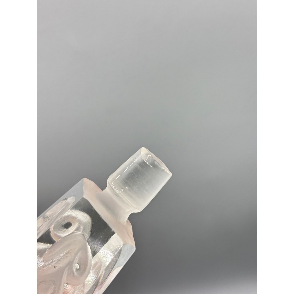 Vintage Glass Perfume Bottle Frosted Floral Intaglio Hexagon Glass Stopper 4" - Picture 10 of 10